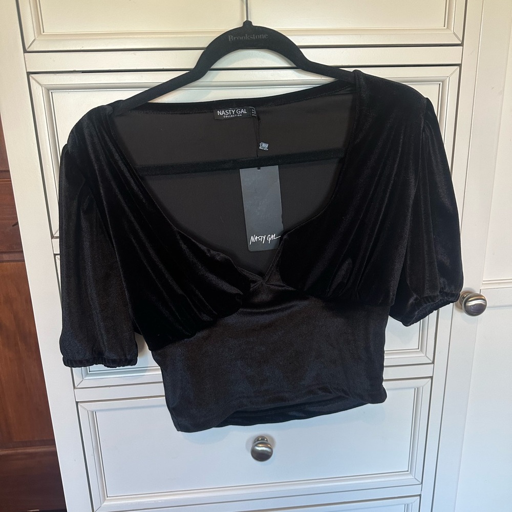 Nasty Gal Velvet Puffed Sleeve Crop Top